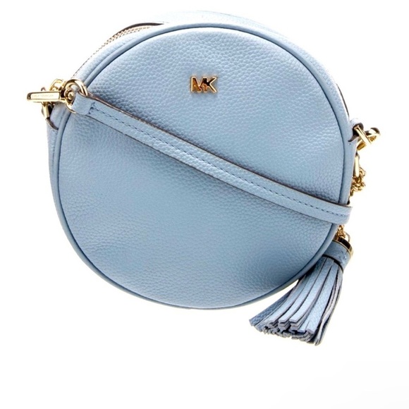 Michael Kors Handbags - MICHAEL KORS LEATHER CIRCLE CANTEEN CROSSBODY WITH MATCHING CARD HOLDER EUC